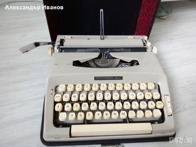 Германска пишеща машина Princess  500 (Keller und Knappich) 1975 г., снимка 1