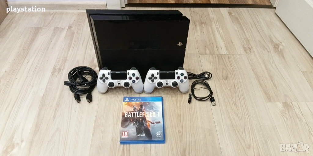 Playstation 4 с два нови контролера и игра, снимка 1