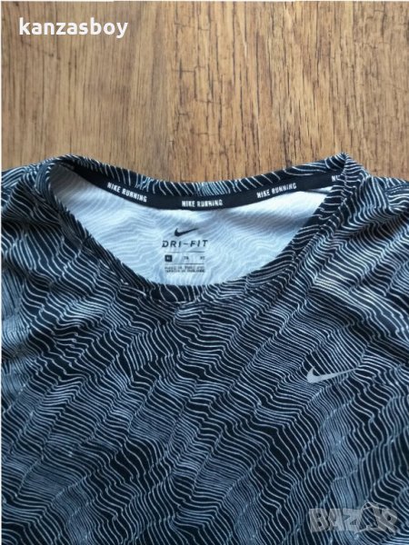 Nike - страхотна дамска тениска, снимка 1