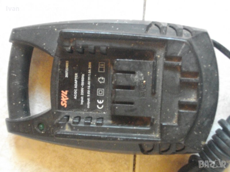 Bosch-Skil-Li-ion-9,6V-14,4V-Бързо Зарядно-Скил-9,6-14,4 Волта-Литий-Йон-Бош, снимка 1