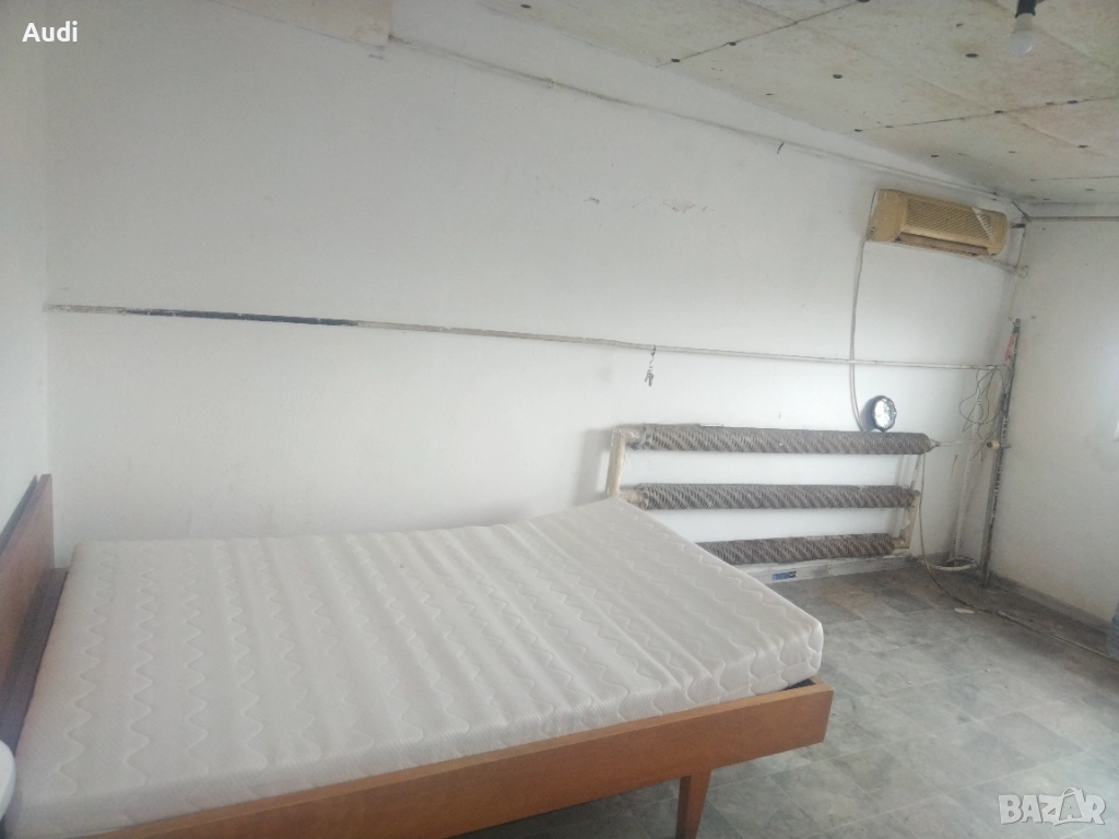 Давам под наем таванско ателие за съхранение на багаж, лични вещи Идеален център на гр. Разград, снимка 1