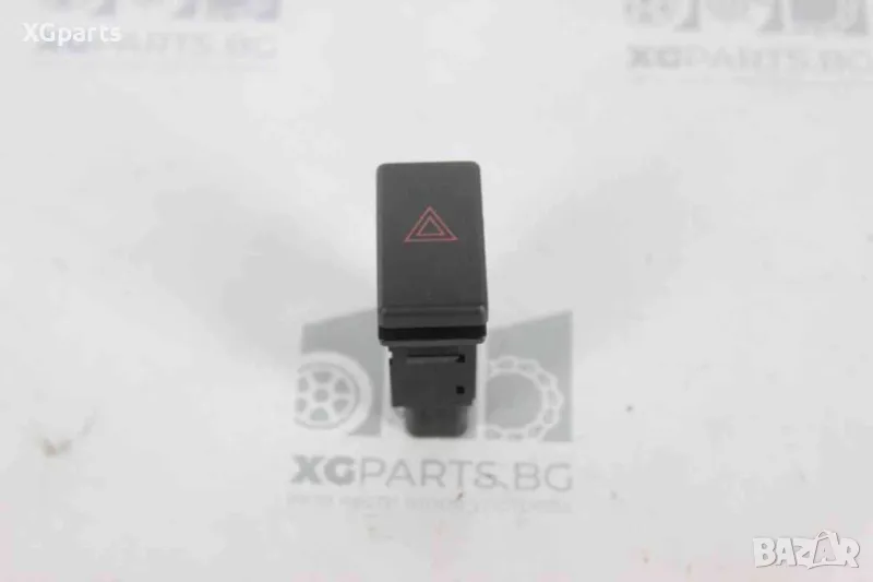 Бутон аварийни светлини за Toyota Avensis T25 (2003-2008), снимка 1