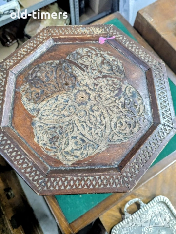 Антикварна сирийска маса – масивен орех и инкрустация, снимка 2 - Антикварни и старинни предмети - 53289124