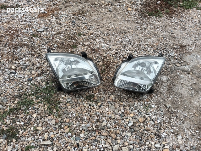ляв и десен фар за сузуки игнис субару джъсти SUZUKI IGNIS SUBARU JUSTY 