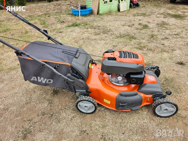 САМОХОДНА КОСАЧКА HUSQVARNA 4X4 HONDA. КАТО НОВА , снимка 6 - Градинска техника - 51840435