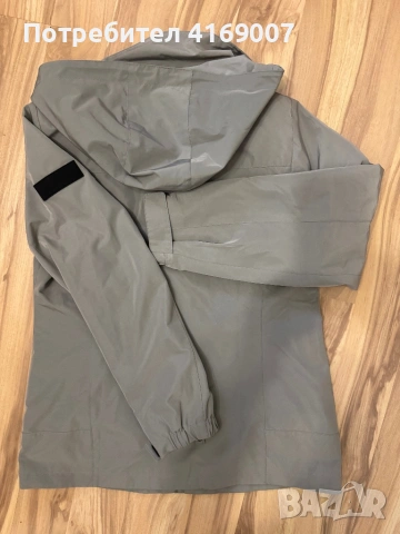 Calvin Klein яке две в едно, снимка 2 - Якета - 53377219