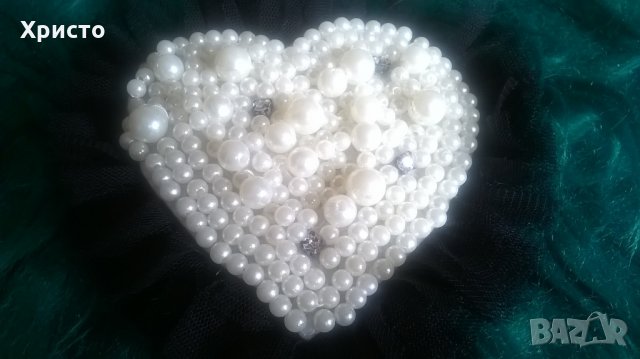 апликация с перли за дамска блуза или рокля с формата на сърце