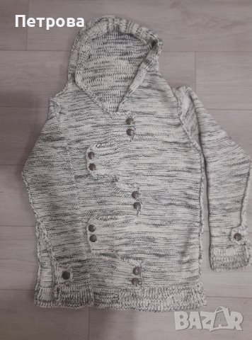 Модерна жилетка с интересна кройка и закопчаване, снимка 2 - Блузи с дълъг ръкав и пуловери - 43157305