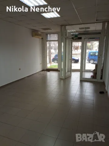 Отдавам магазин под наем в центъра на град Шумен , снимка 3 - Магазини - 48076611