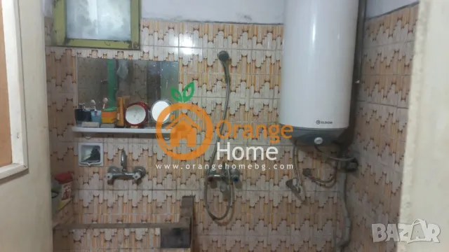 Отлична триетажна масивна къща 240 м2, на 13 км от Варна, с. Орешак, снимка 14 - Къщи - 50305541