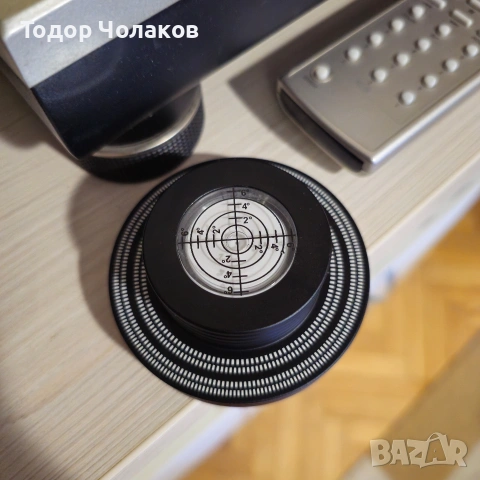 Клампа Aluminum Stabilizer with Bubble Level Silver Cтабилизатор, снимка 4 - Грамофони - 53393649