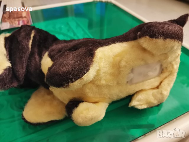 Плюшена играчка куче лаещо и движещо се направена в СССР през 80те години, снимка 3 - Плюшени играчки - 40622217