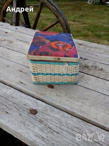 Стара плетена кутия, снимка 2 - Антикварни и старинни предмети - 27005423