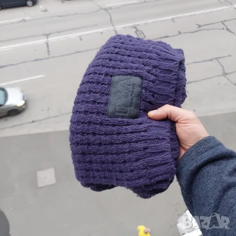 EMPORIO ARMANI  плетен шал с кожена  кръпка с логото лилав цвят, снимка 3 - Шалове - 48908942