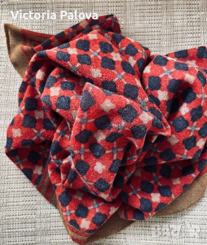 Луксозен вълнен шал MARC O’POLO, снимка 2 - Шалове - 52656367