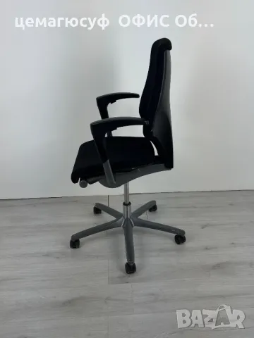 Giroflex G64 е класически офис стол, който се отличава с висока ергономичност и комфорт. , снимка 3 - Столове - 49685660