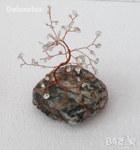 Дръвче с планински кристал