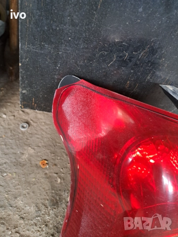 Продавам стоп за Тойота Авенсис , снимка 2 - Части - 52840915