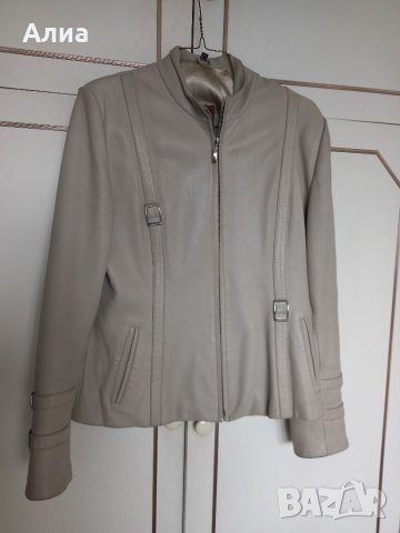  Дамско яке от естествена кожа,  цвят мръсно бяло. Размер L. С метални орнаменти. Вталено. Запазено., снимка 3 - Якета - 38077019