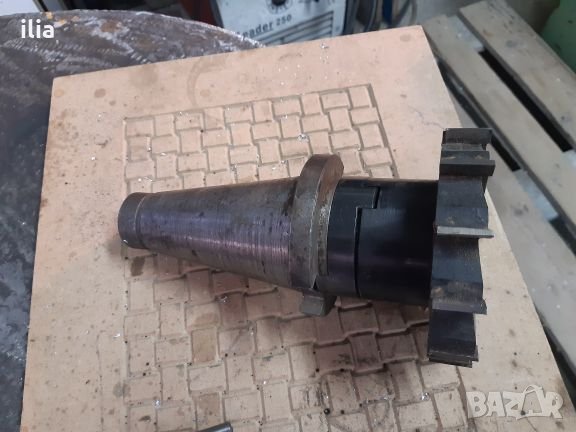 Разтъргваща глава ИСО50 за фреза ФУ320