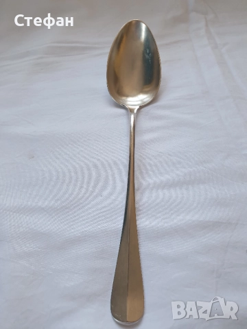 Огромна посребрена лъжица