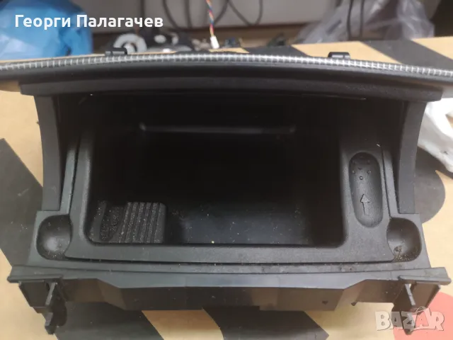 Mercedes W203 Пепелник A2036800852 A 203 680 08 52, снимка 2 - Части - 47361188