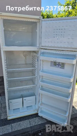 Хладилник с камера Indesit, снимка 5 - Хладилници - 50332952