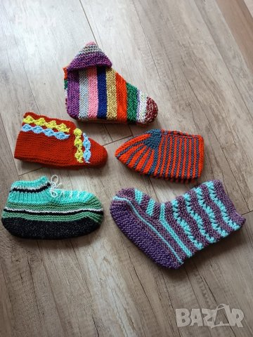 Коледни чорапки ръчно изплетени, снимка 13 - Дамски чорапи - 42957293