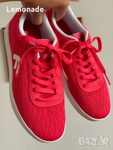 Дамски неонови кецове Flair 37 номер