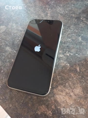 Продавам iPhone 11 като дефектен