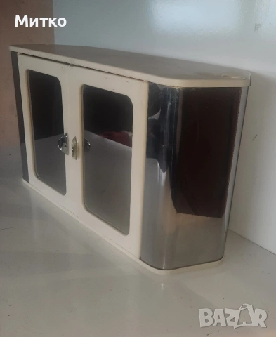 Пластмасов шкаф за баня с огледални части, снимка 2 - Шкафове - 53395655