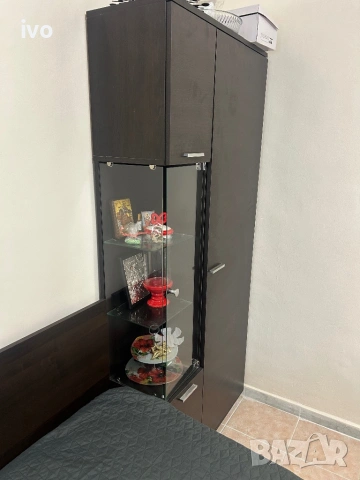 Продава комплект шкафове и легло с механизьм, снимка 3 - Секции и витрини - 53565256