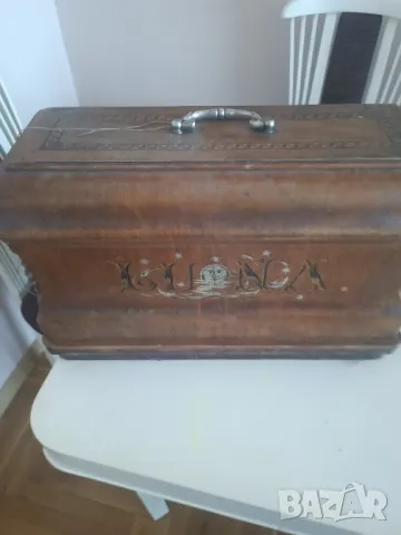 Шевна машина LUNA, снимка 3 - Антикварни и старинни предмети - 50046137