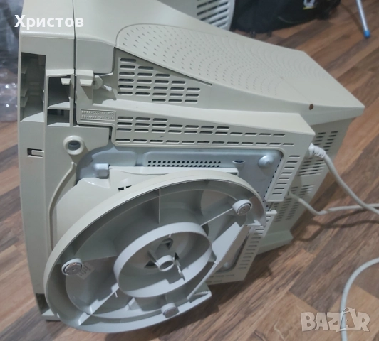 Монитор Samsung 17" с кинескоп, снимка 6 - Монитори - 52492515