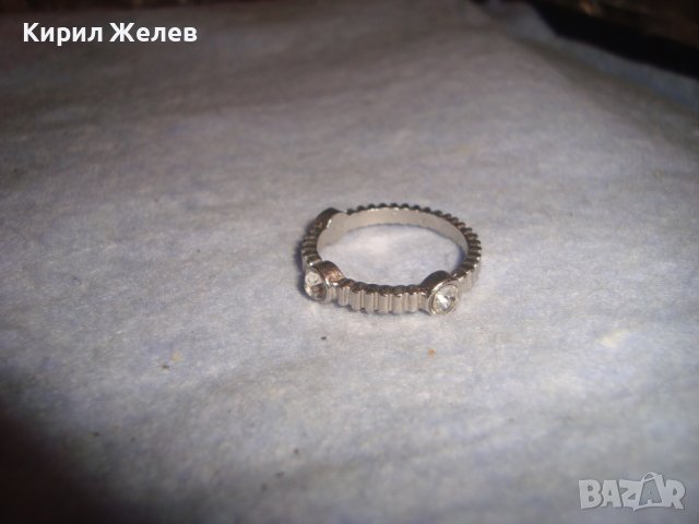 КРАСИВ СТИЛИЗИРАН МОДЕН АРТ ПРЪСТЕН с Три ФАСЕТИРАНИ ЦИРКОНЧЕТА 27625, снимка 2 - Пръстени - 37472838