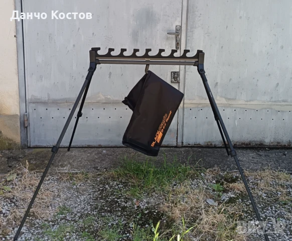 Продавам нова стойка  за въдици, снимка 1
