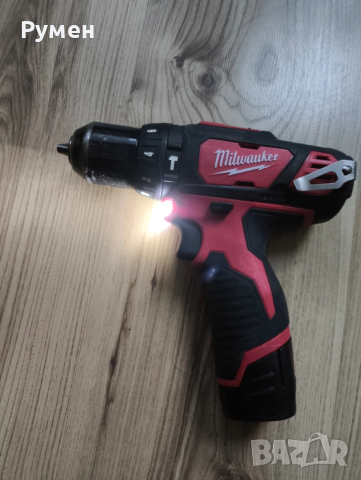 Винтоверт Milwaukee m12 bpd и батерия Milwaukee m12b2, снимка 5 - Винтоверти - 53133037