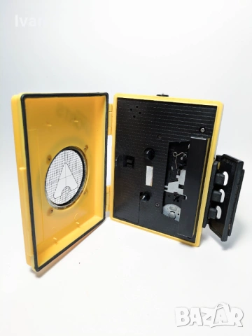 Рядък Aciko AWR 528 Walkman всесезонен спортен стерео радио с оригинална кутия, снимка 4 - Аудиосистеми - 53476907