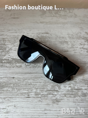 Черни слънчеви очила със златна лента 😎, снимка 6 - Слънчеви и диоптрични очила - 44906644