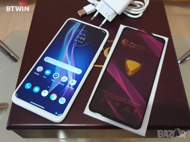 Motorola One Fusion Plus - "6.5" / 128 GB / 6 RAM / 64 MP / 5000 Mah !, снимка 2 - Motorola - 51683778