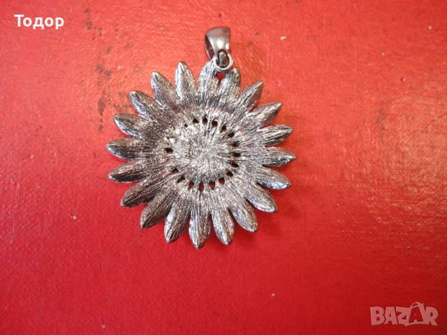 Страхотна колие медальон с камъни , снимка 5 - Колиета, медальони, синджири - 53302606