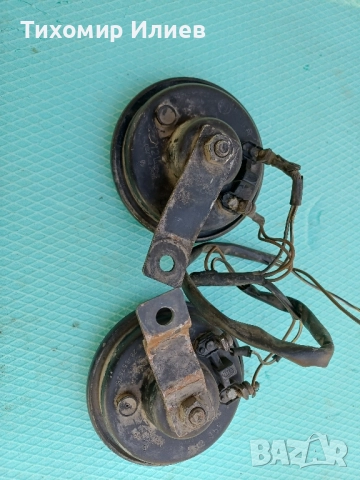 Клаксони за Мерцедес 190, снимка 3 - Части - 52298745