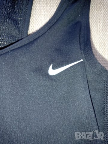 Потник с бюстие Nike M/L, снимка 6 - Спортни екипи - 36763896
