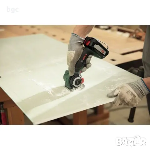 Електрически акумулаторен трион Bosch AdvancedCut 18, 18 V, 2.5 Ah, 65 мм 1600A00ZR8, снимка 4 - Други инструменти - 49628464