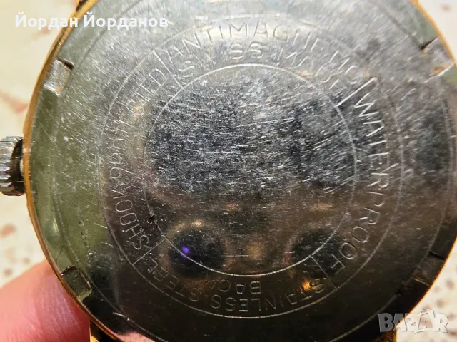 Продавам швейцарски мъжки часовник, снимка 4 - Антикварни и старинни предмети - 48351264