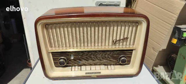 Старо лампово радио Telefunken Gavotte 9
