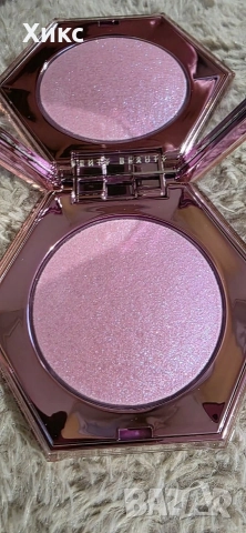 Хайлайтър за лице и тяло. Fenty Beauty By Rihanna Diamond Bomb All-Over Veil, снимка 12 - Декоративна козметика - 48420234