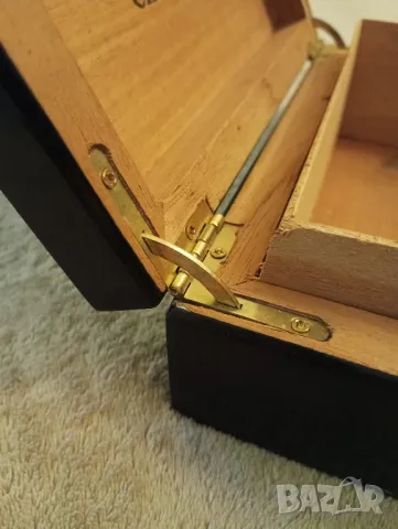 Дървена кутия от пури. , снимка 10 - Колекции - 48111758