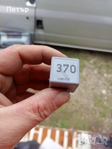 Реле 370 8DC951253  V23134-352-X500 фолцваген Ауди Сеат Шкода 