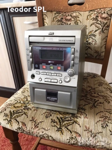 Малка аудио система Jvc 